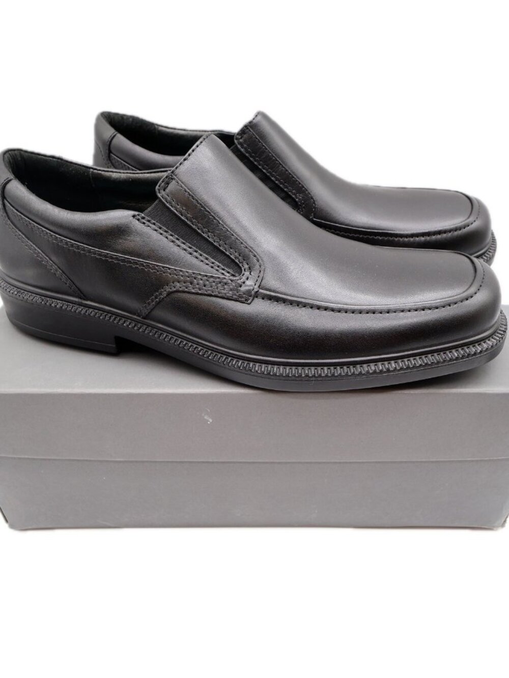 Hush Puppies Men's 10.5 Black Leather Waterproof Slip-On Loafers